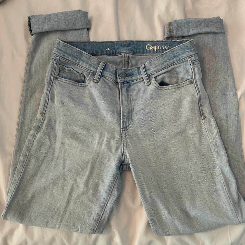 •Light Blue Gap Denim•